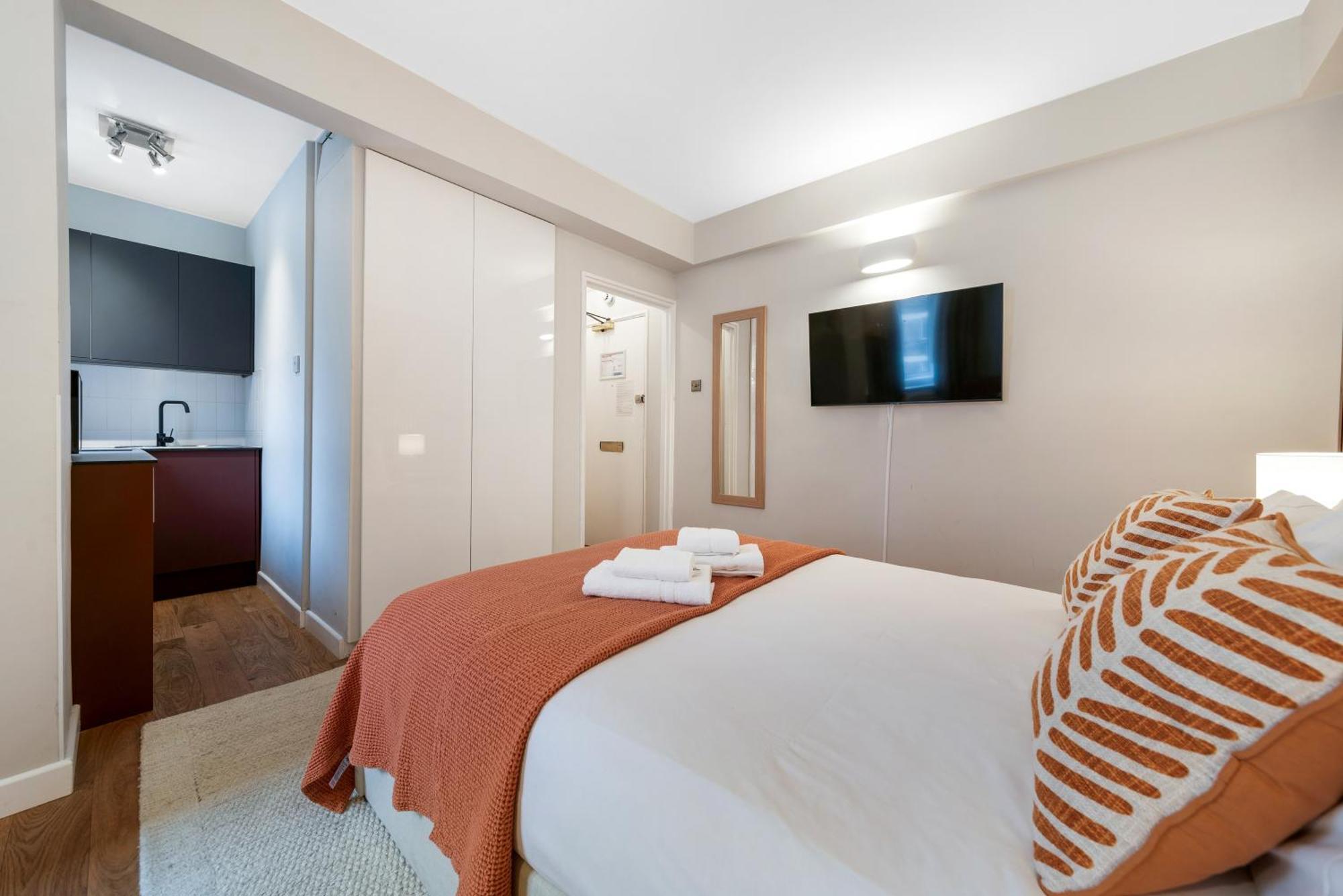 Elegant Apartment In Chelsea 런던 외부 사진